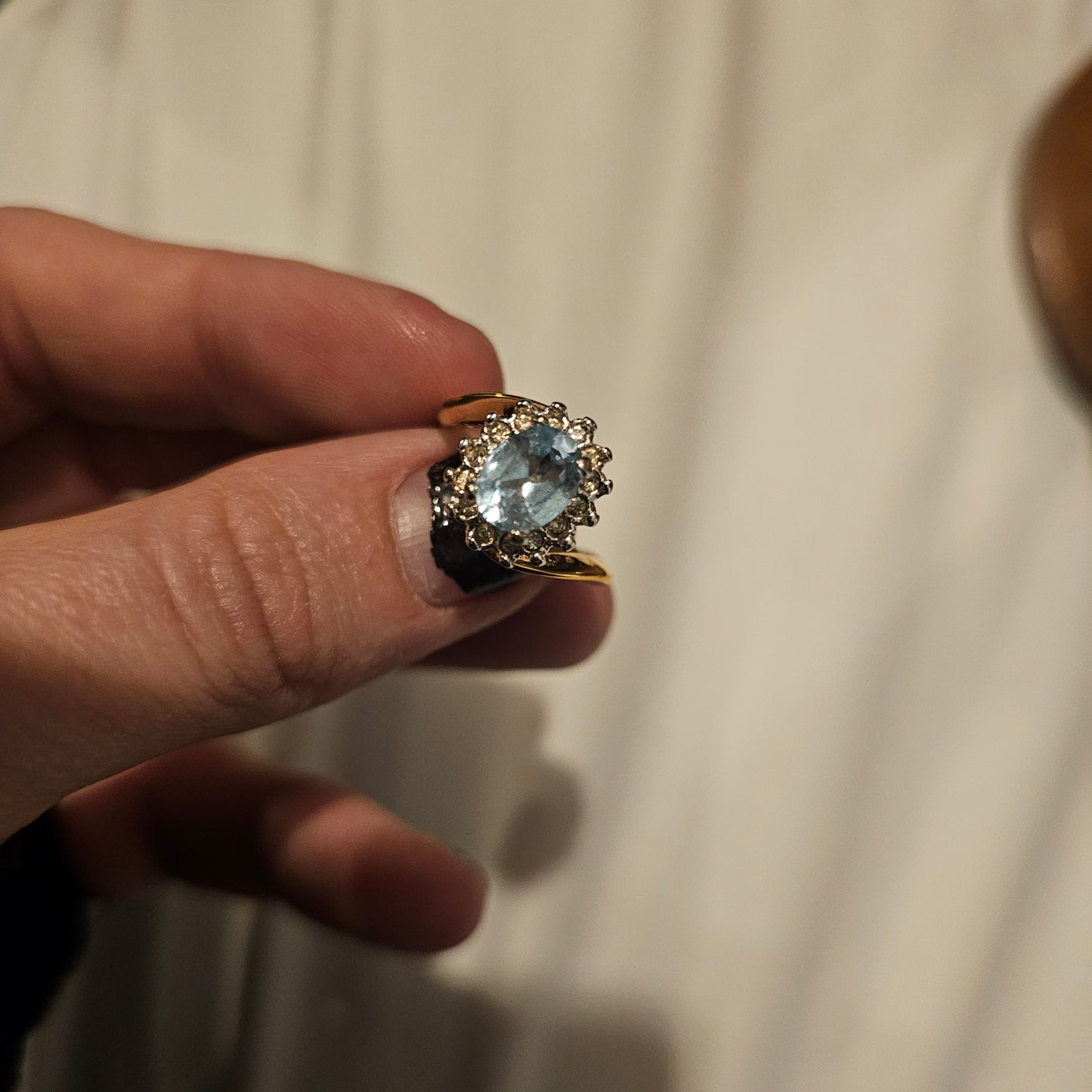 18k Yellow Gold Aquamarine Ring